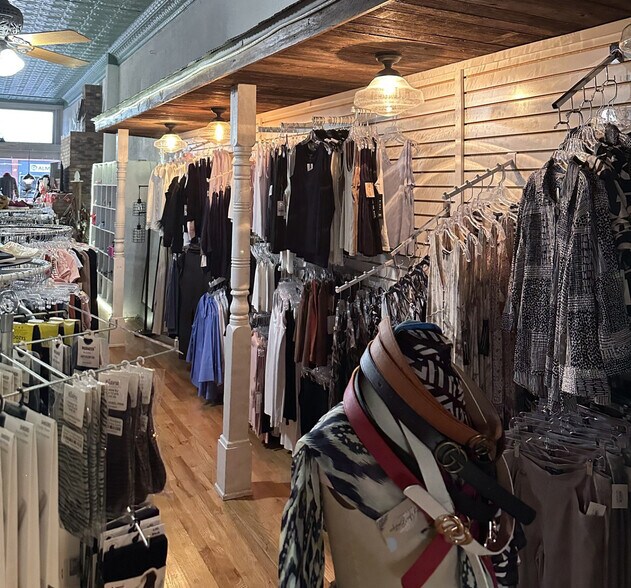 More Photos Of 712 Main St, Alma Storefront Retail Office For Sale