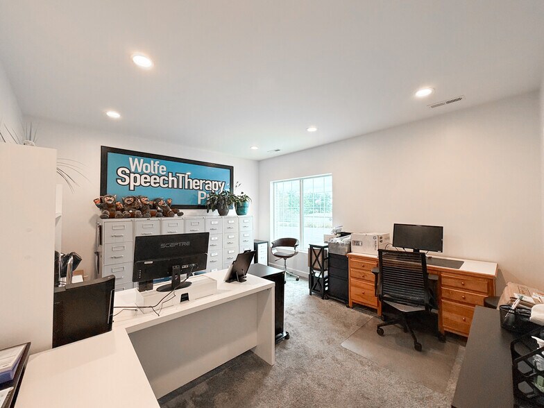 More Photos Of 100 Red Oak Drive, Staunton Office For Sale