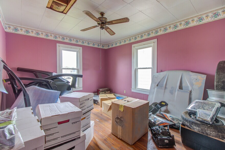 More Photos Of 1814 33rd Ave, Gulfport Auto Repair For Sale