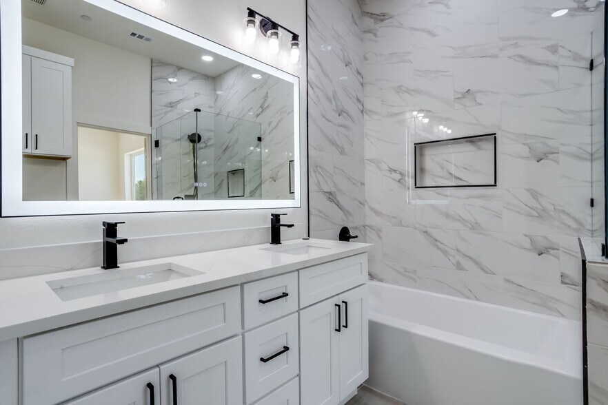 More Photos Of 6001 Lewis St, Dallas Apartments For Sale