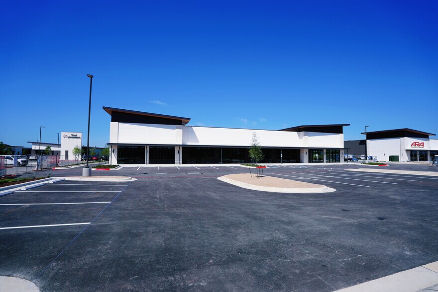 More Photos Of Pointe 183, Leander General Retail For Lease
