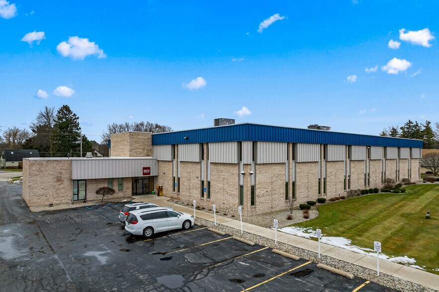 More Photos Of 5800 Gratiot Rd, Saginaw Office For Lease