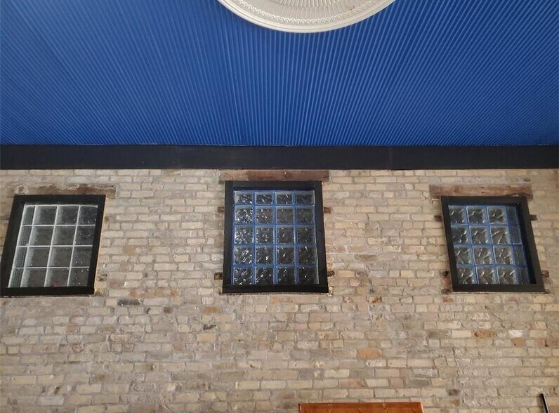 More Photos Of 112 W Main St, Belle Plaine Storefront Retail Residential For Sale