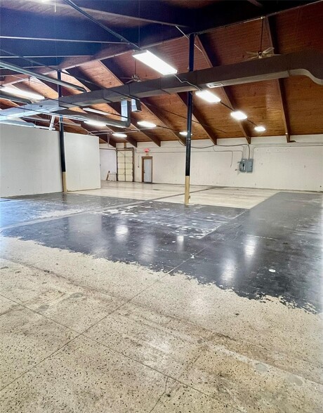 More Photos Of 705 Texas Blvd, Bethalto Restaurant For Sale