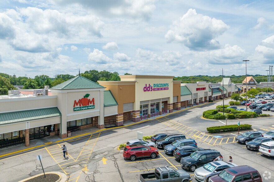 More Photos Of 14300-14520 Smoketown Rd, Woodbridge General Retail For Lease