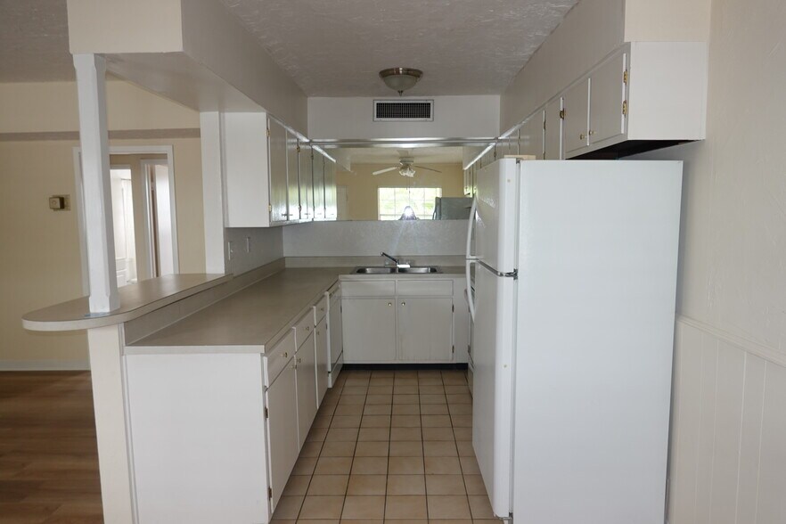More Photos Of 2887 S Osceola Ave, Orlando Office For Sale