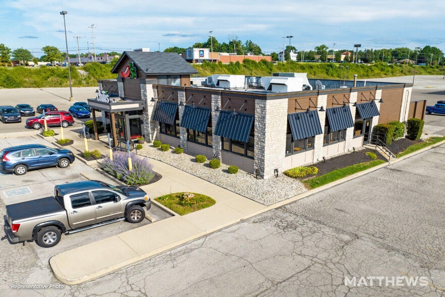 More Photos Of 855 E Kemper Rd, Cincinnati Restaurant For Sale
