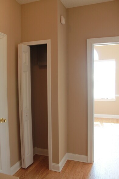 More Photos Of 6817 Southpoint Pky, Jacksonville Office For Sale