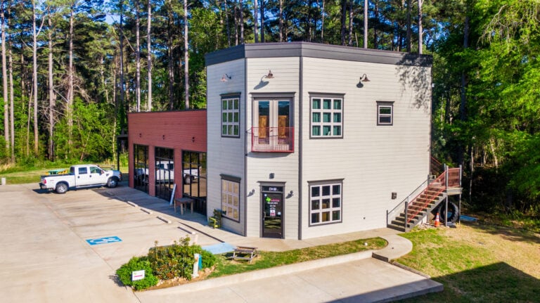 Primary Photo Of 174 Beechwood Dr, Longview Office For Lease