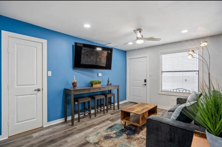 More Photos Of 2620 Arbor St, Houston Apartments For Sale