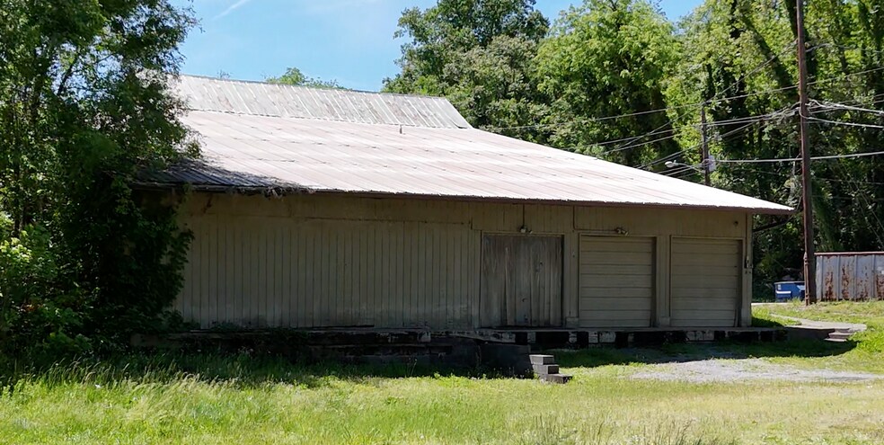 More Photos Of 1833-1837 Netherland Inn Rd, Kingsport General Retail For Lease