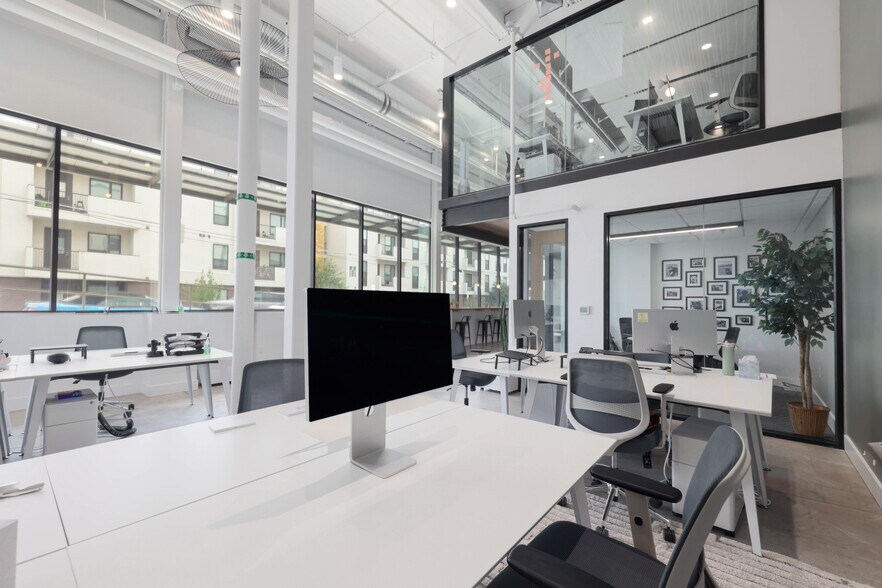 More Photos Of 1800 E 4th St, Austin Multifamily For Sale