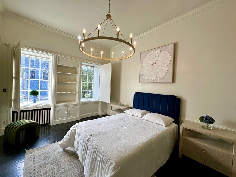 More Photos Of , Geneva Unknown For Sale