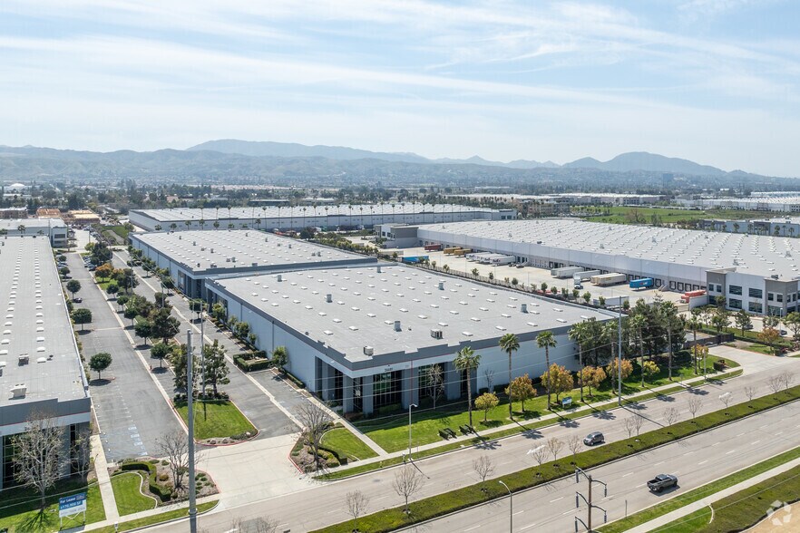 More Photos Of 26681 San Bernardino Ave, Redlands Warehouse For Lease