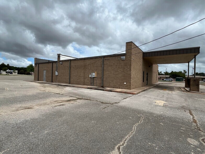 More Photos Of 302 Priest Dr, Killeen Office For Lease