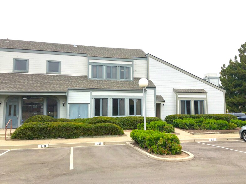 More Photos Of 1110 Eugenia Pl, Carpinteria Office For Lease