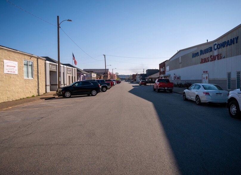 More Photos Of 129 7th Ave, Charleston Office For Sale