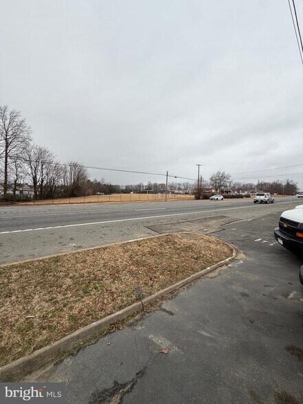 More Photos Of 476-486 Cambridge St, Fredericksburg Auto Dealership For Lease