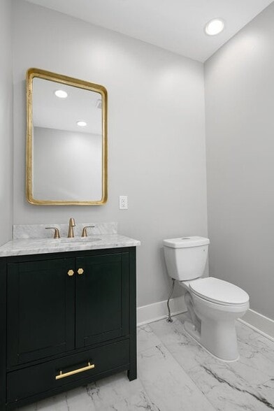 More Photos Of 640-642 W Main St, Lexington Office For Lease