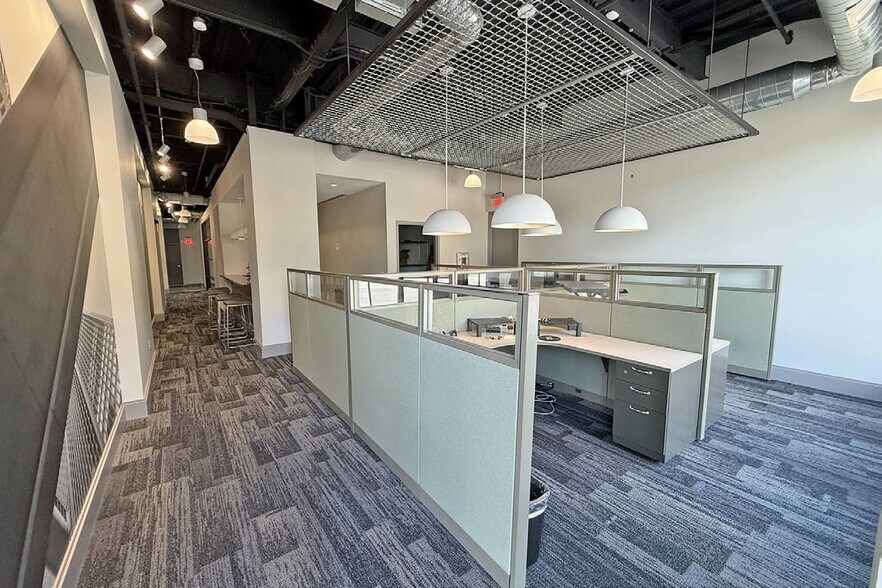 More Photos Of 35975 Woodward Ave, Birmingham Office For Lease