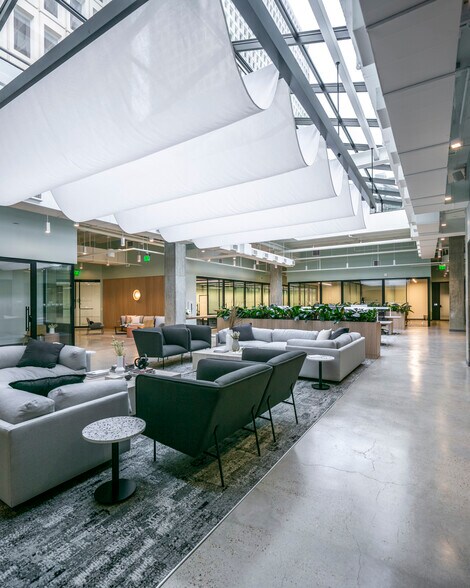 More Photos Of 3 Greenway Plz, Houston Office For Lease