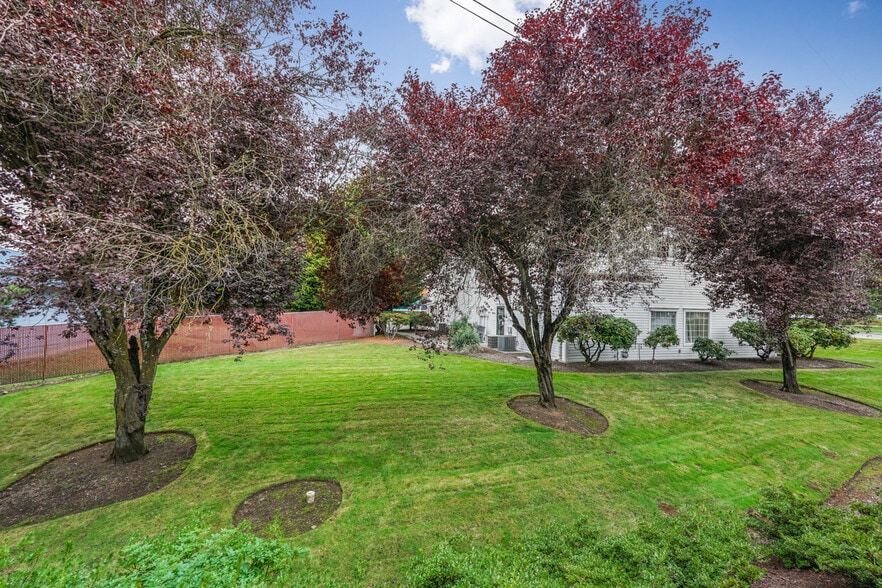 More Photos Of 9407 NE Vancouver Mall Dr, Vancouver Medical For Sale