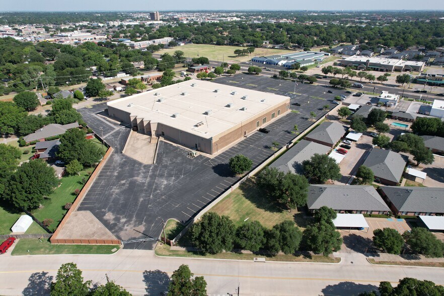More Photos Of 2215 Southwest Pky, Wichita Falls Office For Lease