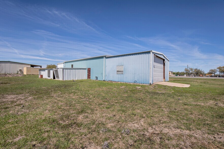 More Photos Of 3790 E Highway 6, Alvin Distribution For Sale