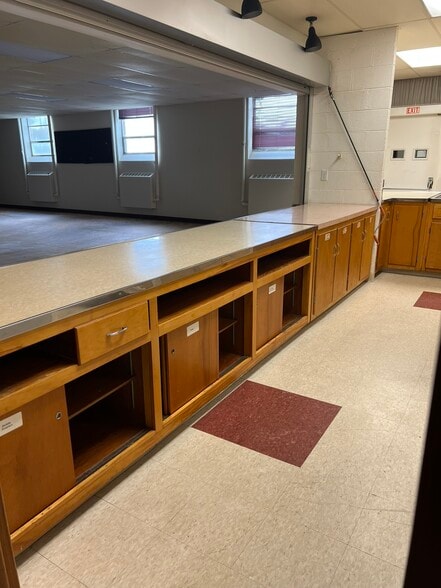 More Photos Of 1701 Capitol Ave, Fort Wayne Specialty For Sale