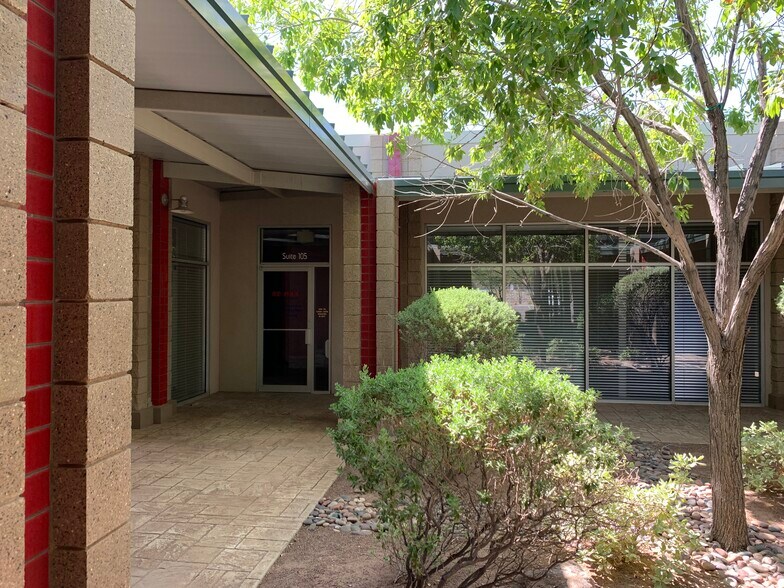 More Photos Of 7170 Westwind Dr, El Paso Medical For Lease