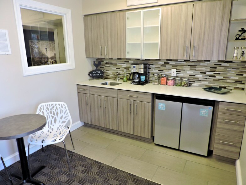 More Photos Of 207 Leedom St, Jenkintown Office Residential For Lease