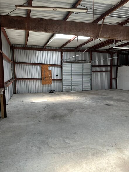 More Photos Of 9103 Cypress Creek Pky, Houston Unknown For Lease