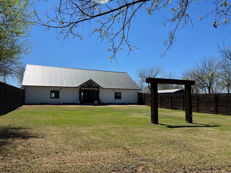 More Photos Of 17432 NE North Dr, Fletcher Religious Facility For Sale