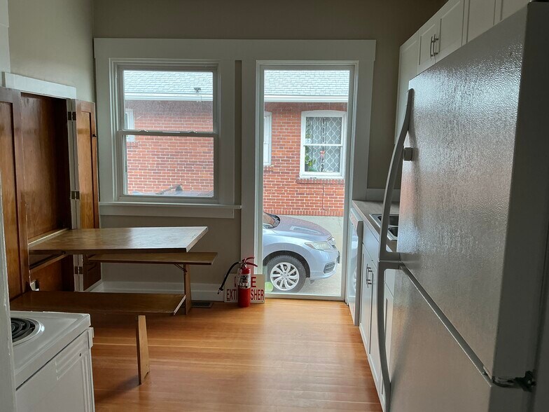 More Photos Of 22 W Taylor St, Reno Office For Sale