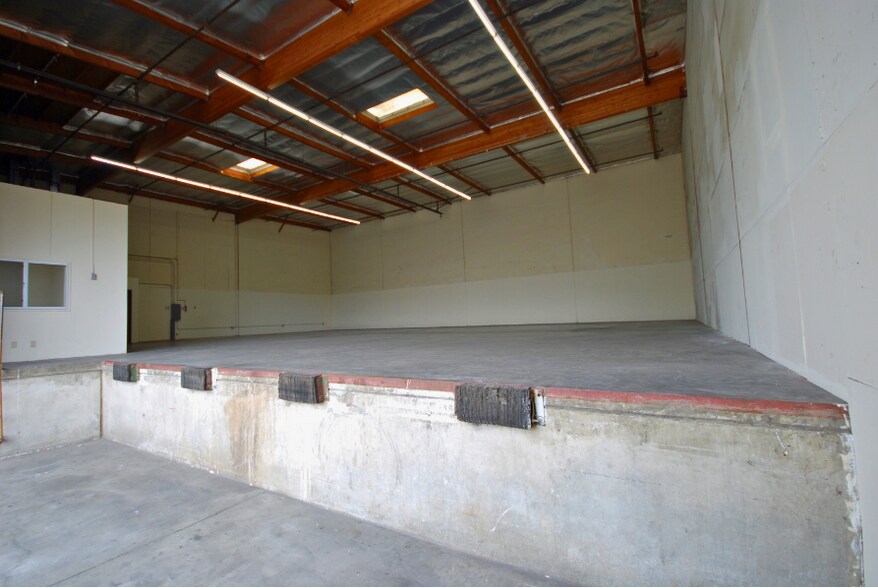 More Photos Of 241-317 E Redondo Beach Blvd, Gardena Unknown For Lease