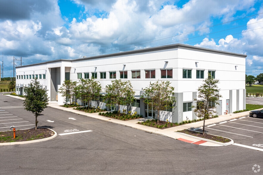 More Photos Of 130 Ridge Center Dr, Davenport Medical For Lease