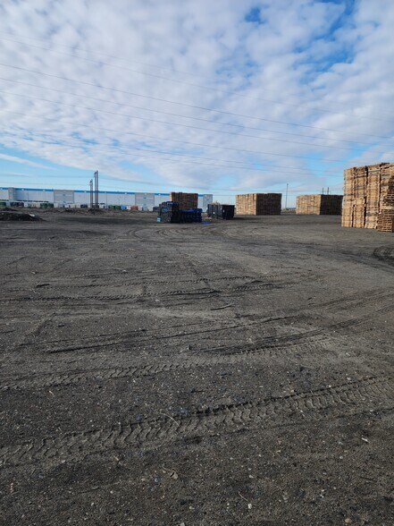 More Photos Of 335 E B Cir, Pasco Warehouse For Sale