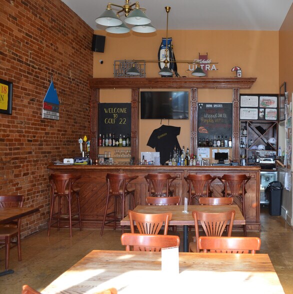More Photos Of 11 Benton Ave E, Albia Restaurant For Sale