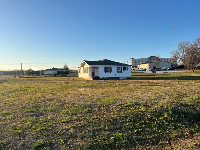 Primary Photo Of 3103 Wood Haven St, Paragould Office For Sale