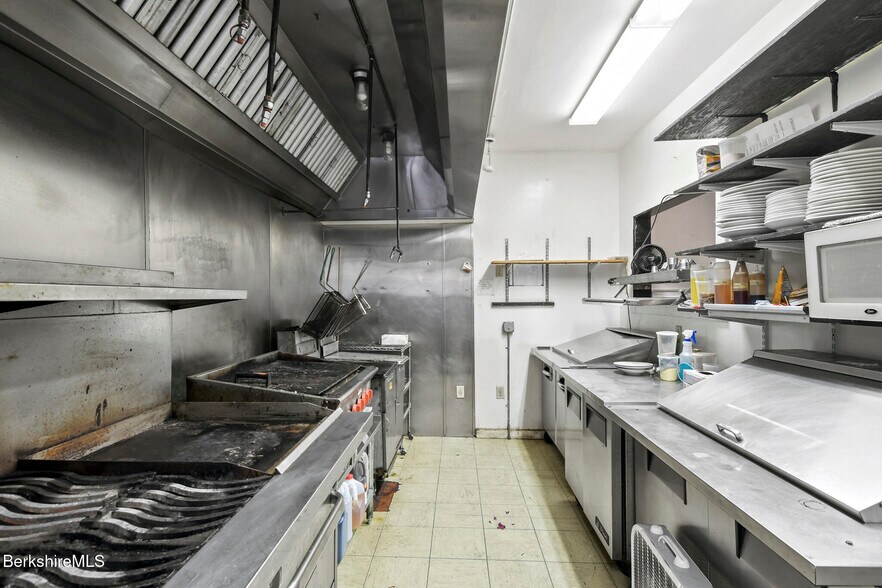 More Photos Of 47 Park St, Adams Restaurant For Sale