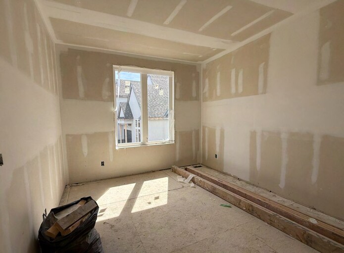 More Photos Of 2700 Mewburn Rd, Niagara Falls Apartments For Sale