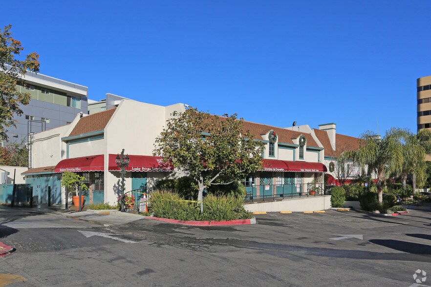 More Photos Of 16656-16664 Ventura Blvd, Encino Unknown For Lease