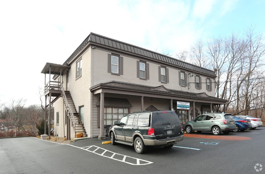 More Photos Of 175 Water St, Catskill Storefront Retail Residential For Sale