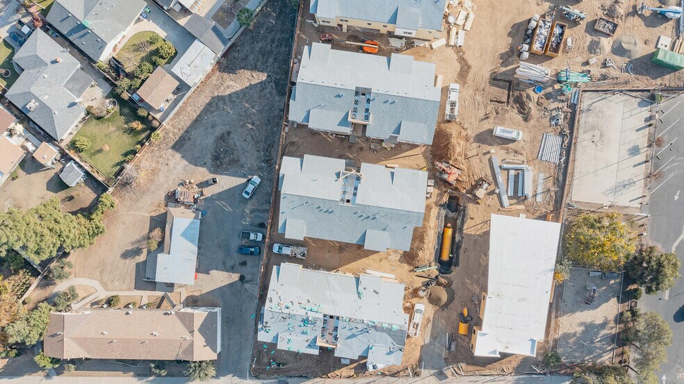 More Photos Of 655 11th St, Reedley Apartments For Sale