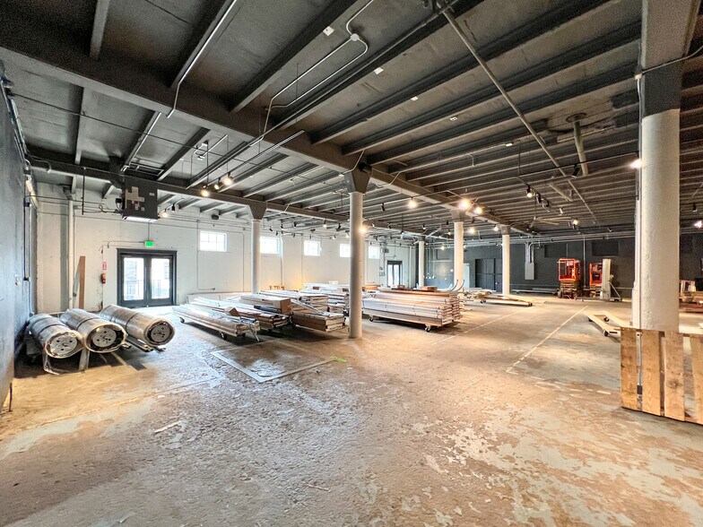 More Photos Of 11 Sullivan Way, Asheville Warehouse For Lease