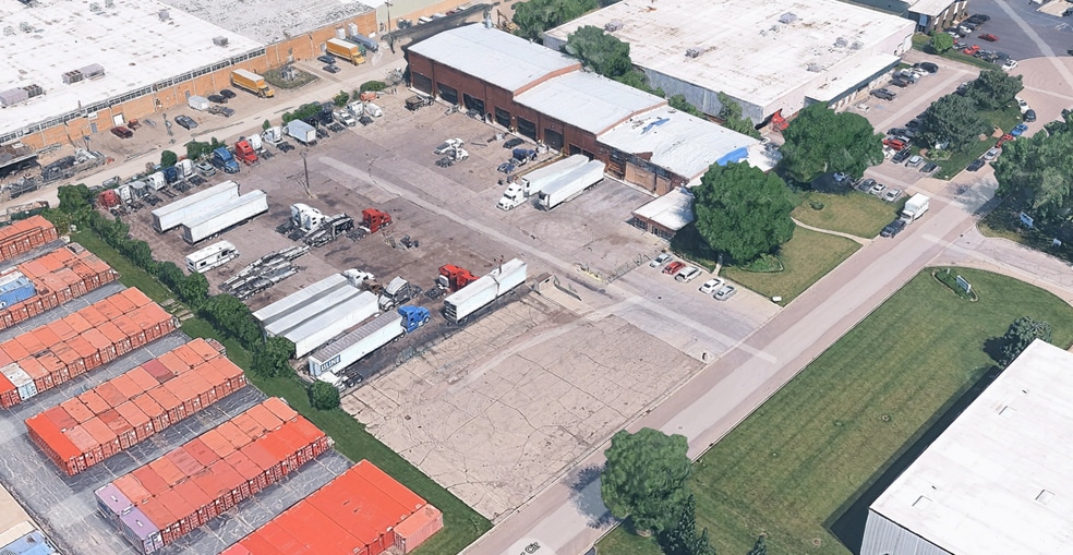 Primary Photo Of 2230 Ernie Krueger Cir, Waukegan Truck Terminal For Sale
