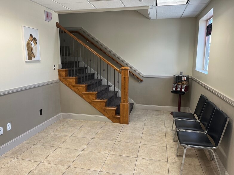 More Photos Of 1349 W 760 N, Orem Flex For Lease