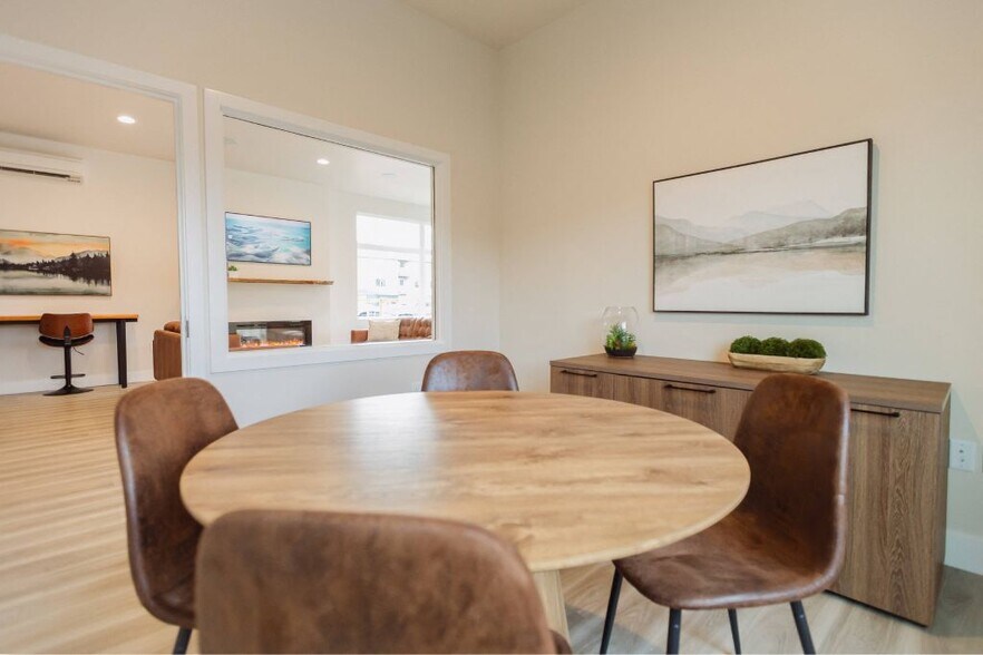 More Photos Of 200 E McCorquedale Rd, Burlington Apartments For Sale