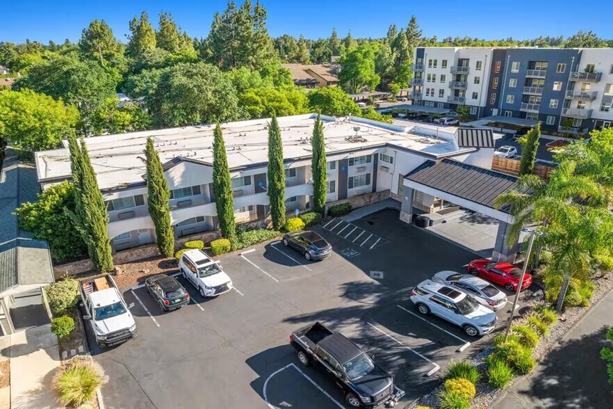 More Photos Of 4120 Chiles Rd, Davis Restaurant For Sale