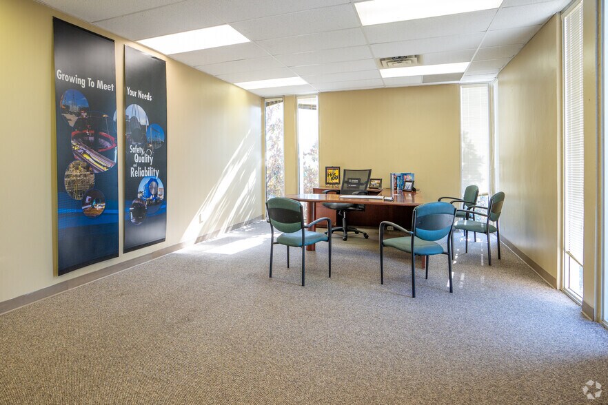 More Photos Of 200 Beacon Pky W, Birmingham Office For Sale